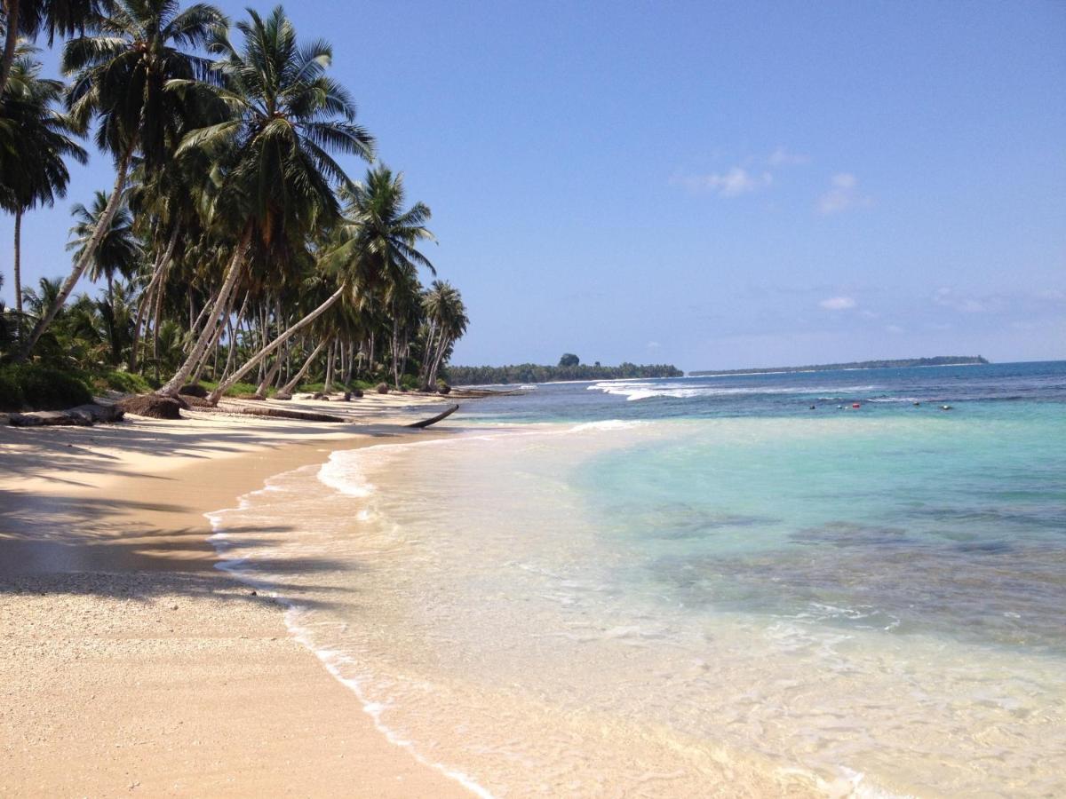 Отель Masokut Surf Camp Siberut Экстерьер фото